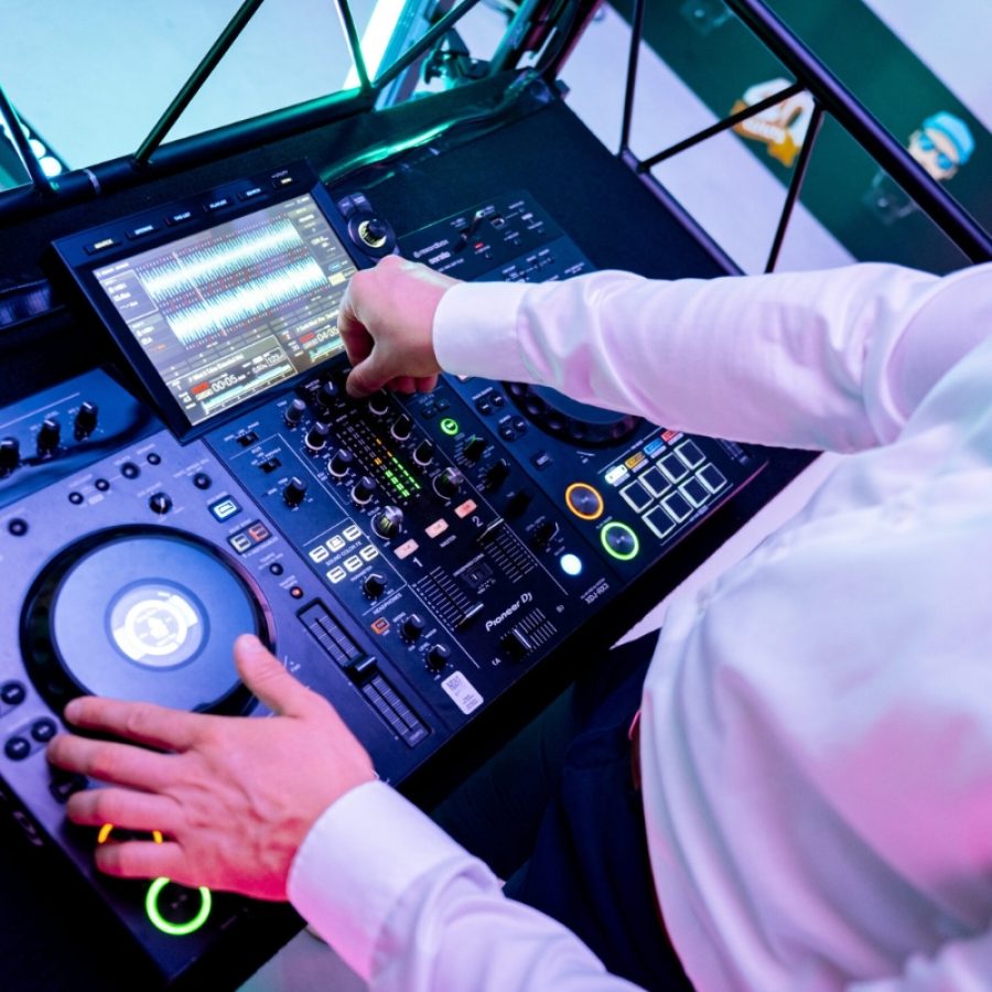 najem_dj_in_opreme